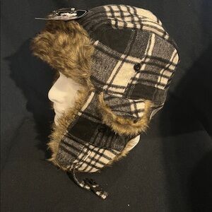 NWT black & white Trooper Plaid Bomber faux fur Aviator Hat one size unisex